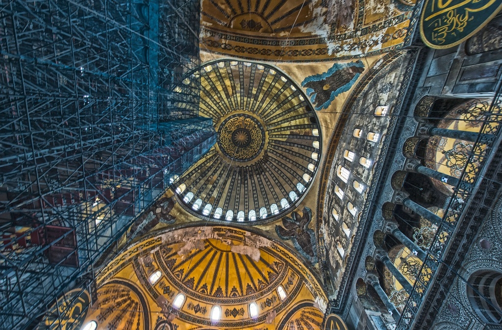 20150314_132 136.JPG - Interieur Aya Sofia in de stelling